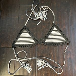 Acacia Andy Top